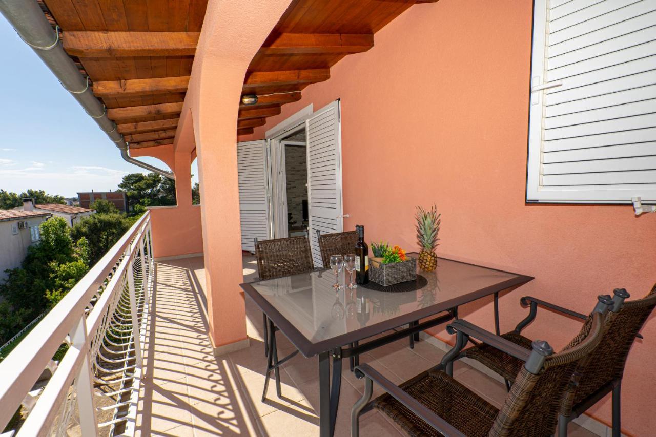 Seaview & Balcony Apartment Petra Ядрия Экстерьер фото